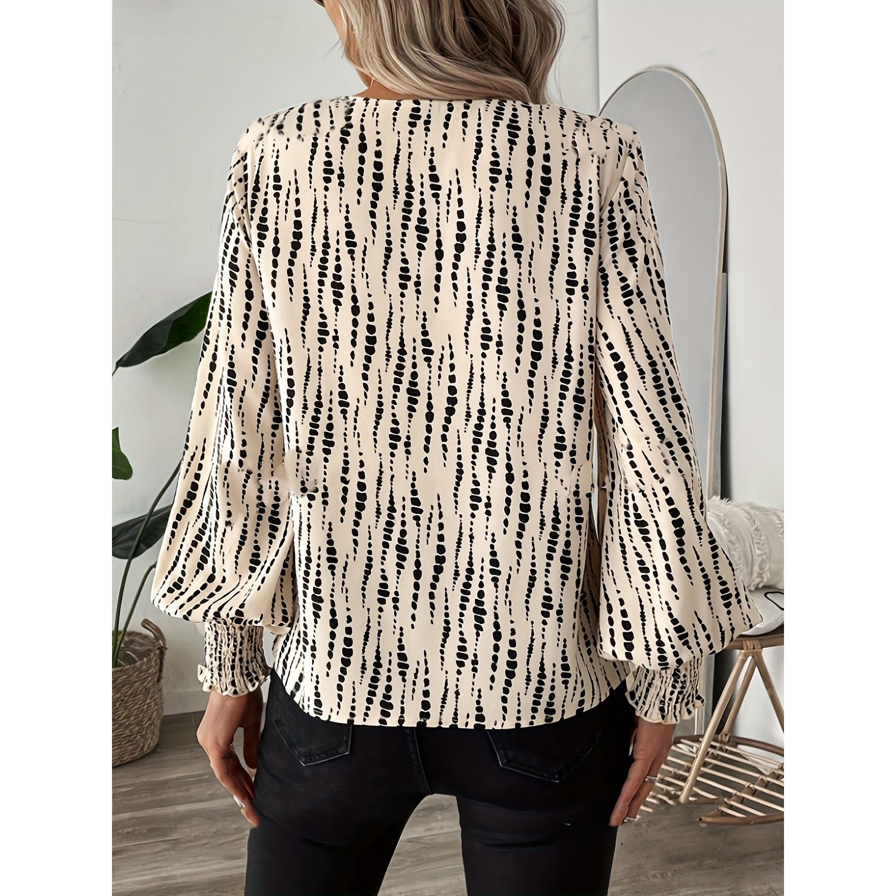 Elegant V-Neck Ladies Shirt Au - Crossfit Ga ulasan dan harga